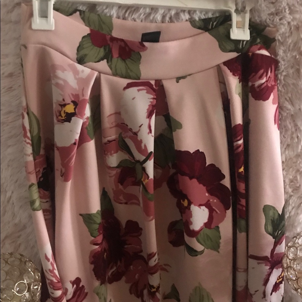 This see you Monday floral skirt size:L